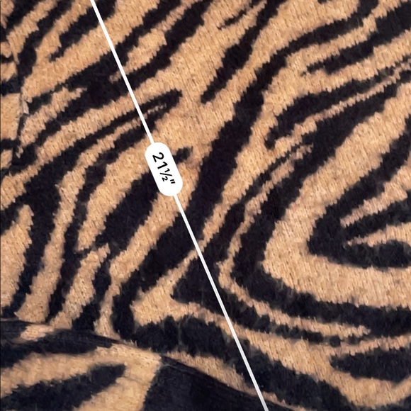 H&M brown black zebra pullover sweater - Picture 5 of 5